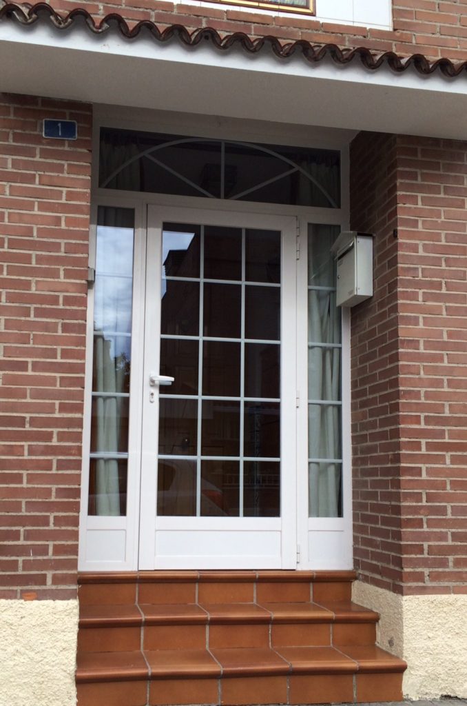 Trabajo puerta entrada 1 | Persianas Alonso - Ventanas, persianas y